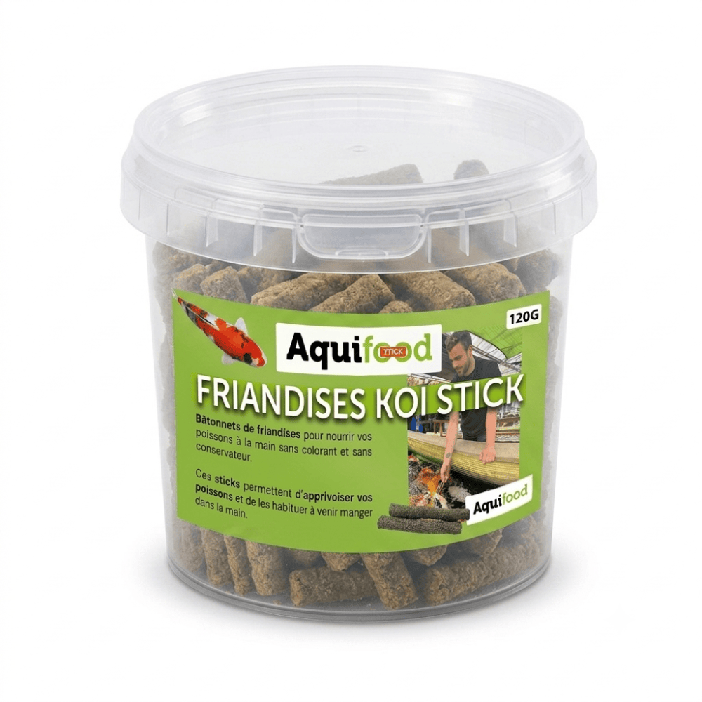 Aquifood Koi Stick, pot transparent montrant les friandises